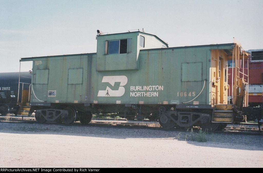 BN Caboose #10645